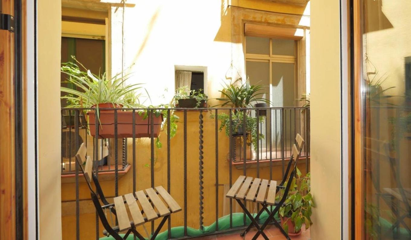 Oasis Apartments & Studios Old Town Center Barcelona Eksteriør billede