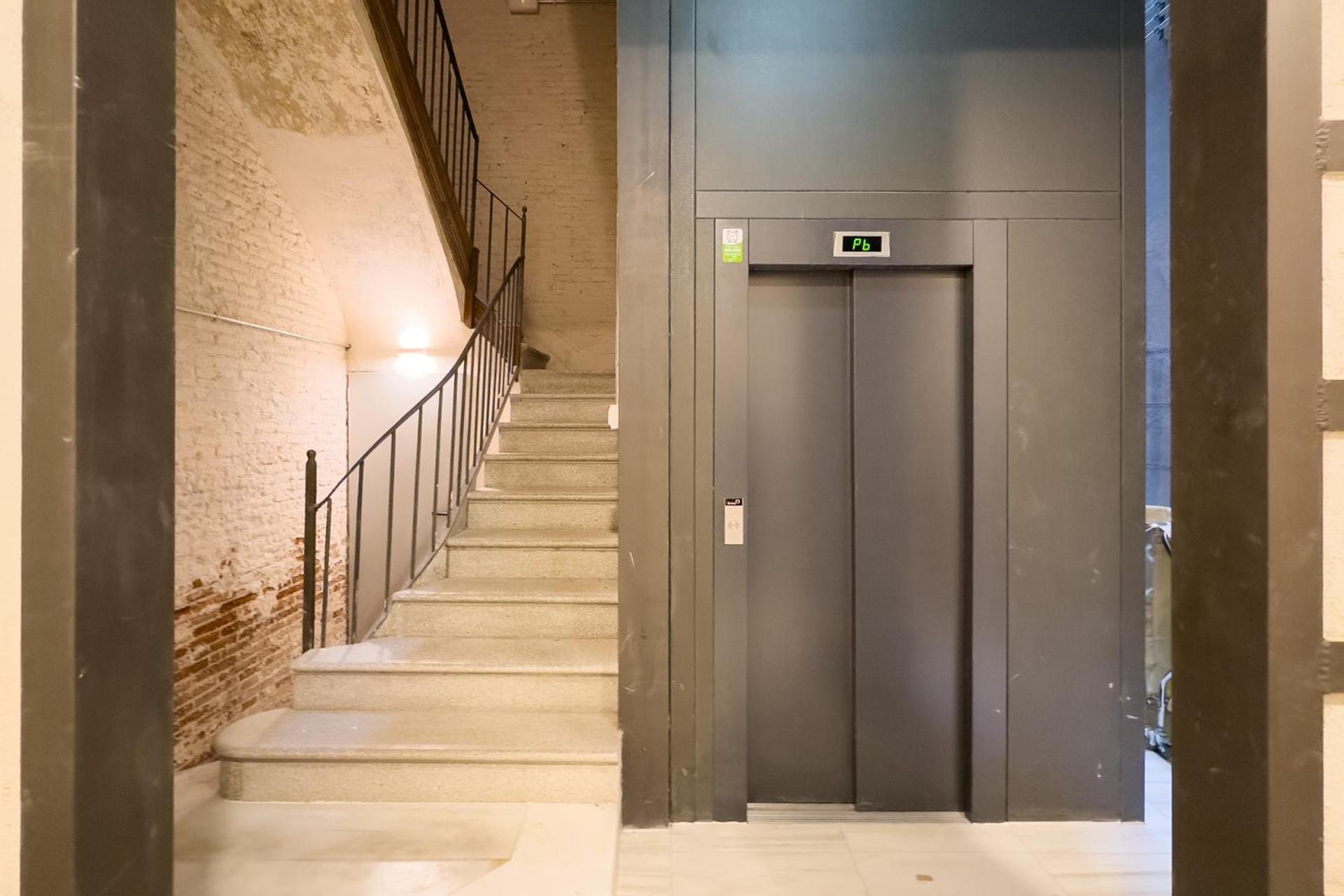 Oasis Apartments & Studios Old Town Center Barcelona Eksteriør billede