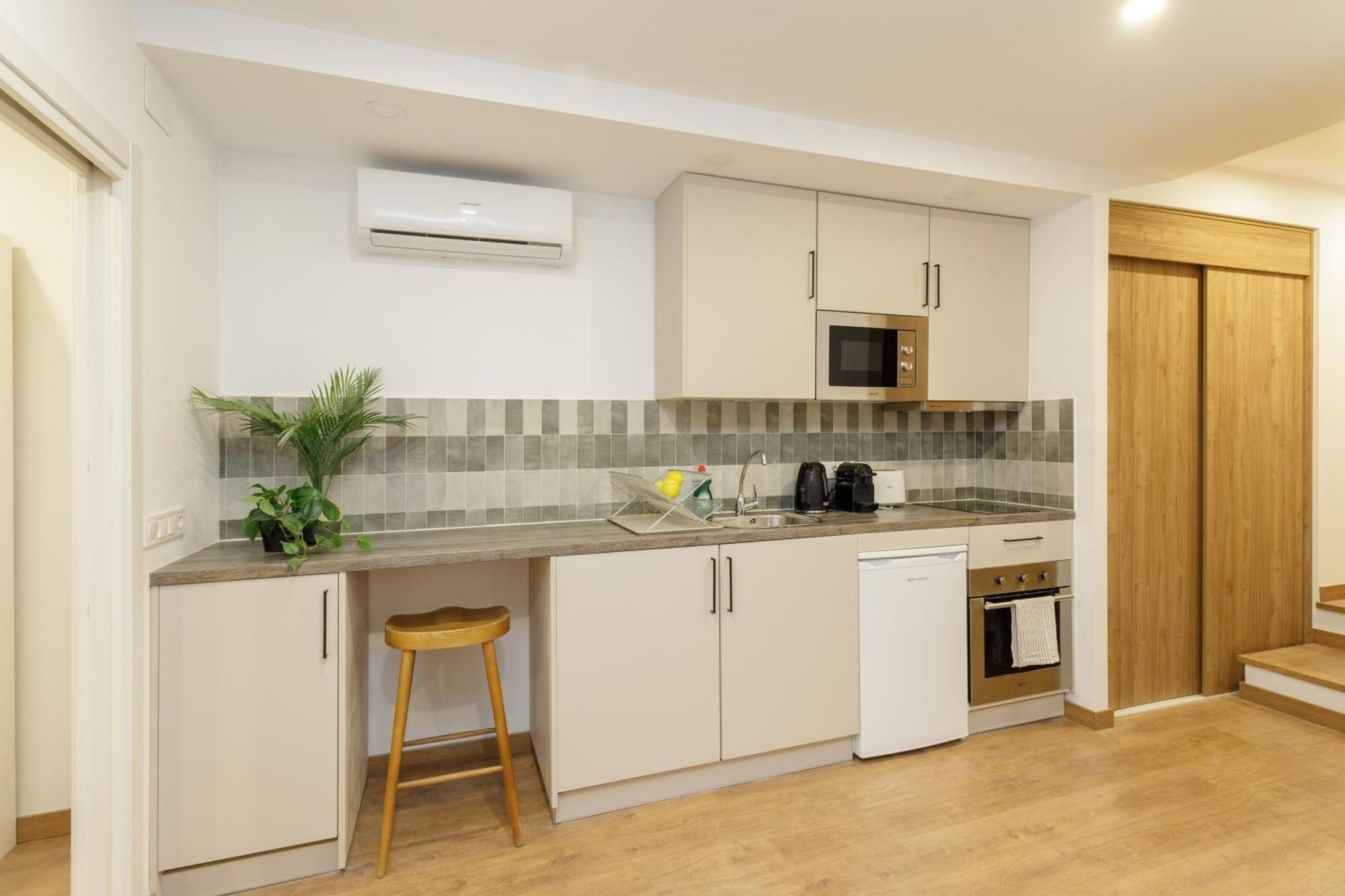 Oasis Apartments & Studios Old Town Center Barcelona Eksteriør billede